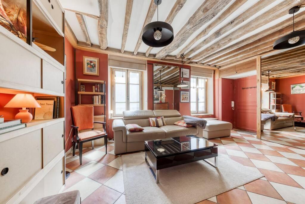 Appartement De Caractere Avec Jardinet Privatif A 1 Min Metro 1, Paris, Disneyland Vincennes Exterior photo